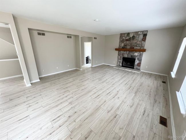 5144 Hickory Pointe Blvd, House other with 4 bedrooms, 3 bathrooms and null parking in Ypsilanti MI | Image 9