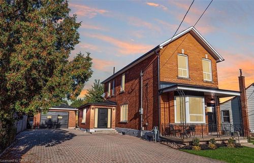43 Crooks St, Hamilton, ON, L8R2Z7 | Card Image