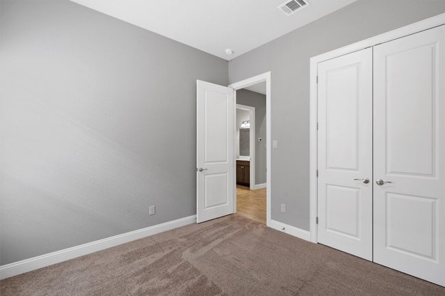 (pic from 2024 prior to current tenant moving in). | Image 27
