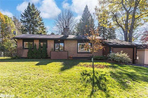 255 Fraser St, Gravenhurst, ON, P1P1C9 | Card Image