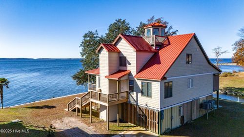 76 Beach Dr, Minnesott Beach, NC, 28510-9751 | Card Image