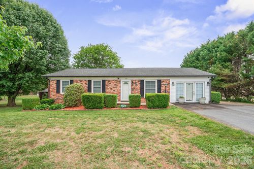 1329 Landsdowne Drive, Conover, NC, 28613 | Card Image