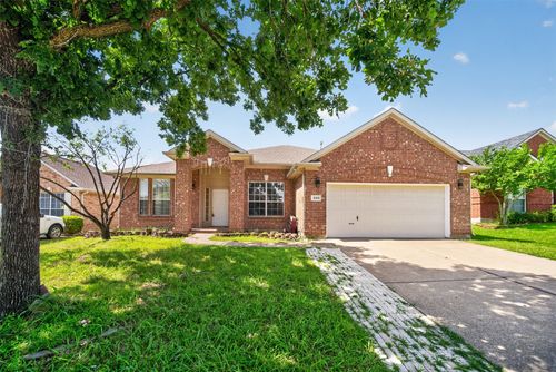 308 Keswick Ln, Mesquite, TX, 75150-8214 | Card Image