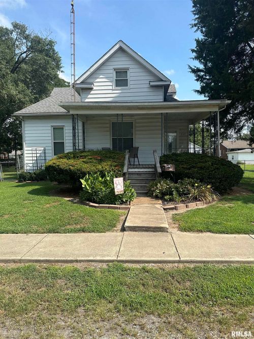 307 W Kaskaskia St, Pinckneyville, IL, 62274-1349 | Card Image