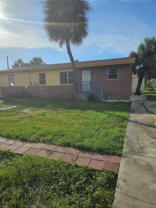 7840 Boca Ciega Dr, ST PETE BEACH, FL, 33706-1734 | Card Image