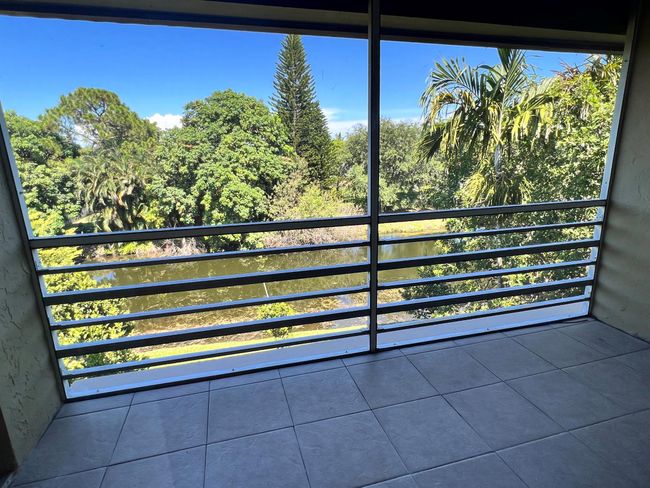 APT-302 - 120 Sparrow Dr, Condo with 2 bedrooms, 2 bathrooms and null parking in Royal Palm Beach FL | Image 15