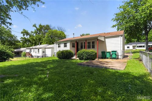 1132 Darr Dr, Saint Louis, MO, 63137-2210 | Card Image