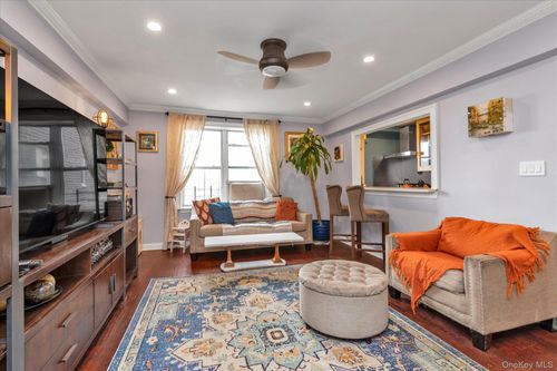 apt-3a-3930 52nd St, Woodside, NY, 11377-3237 | Card Image