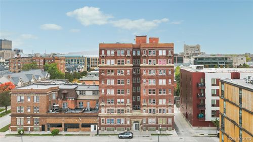 2627 John R St, Detroit, MI, 48201-3101 | Card Image