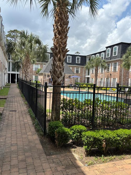 apt-206-357 N Post Oak Ln, Houston, TX, 77024-5939 | Card Image