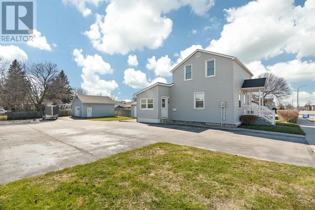 264 Huron Rd, House other with 3 bedrooms, 2 bathrooms and 22 parking in Goderich ON | Image 36