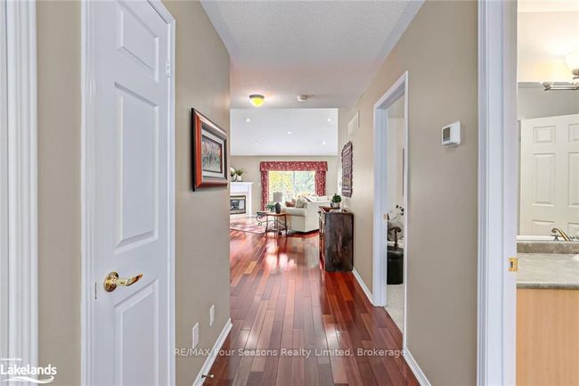 15 Westwind Dr, House attached with 4 bedrooms, 2 bathrooms and 2 parking in Collingwood ON | Image 8
