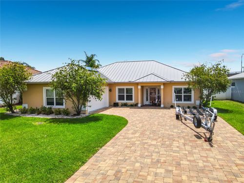 21 Richmond Dr, NEW SMYRNA BEACH, FL, 32169-5401 | Card Image