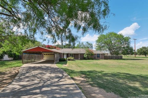 19229 Blume Dr, Lytle, TX, 78052-2328 | Card Image