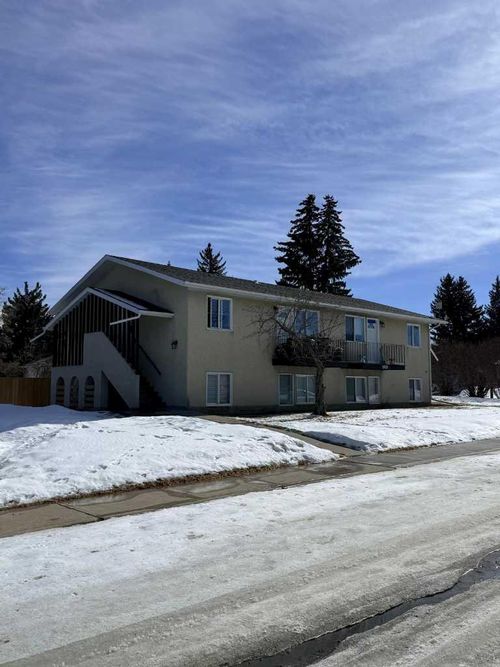 5805 56 Ave, Red Deer, AB, T4N4P9 | Card Image