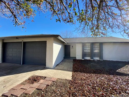 8426 Greenham, San Antonio, TX, 78239-2920 | Card Image