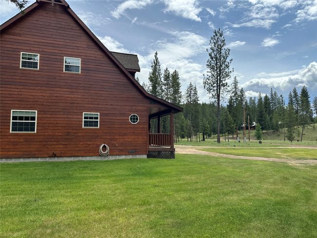 NEW ROOF 2024: Freshly Stained: Beautifully maintained! | Image 27