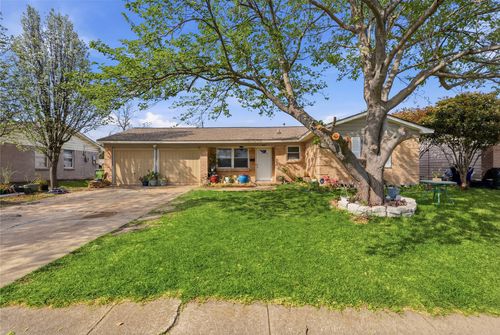 4101 Amherst Dr, Garland, TX, 75042-6033 | Card Image
