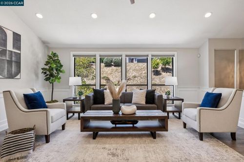 12 Heritage Oaks Rd, Pleasant Hill, CA, 94523-1621 | Card Image