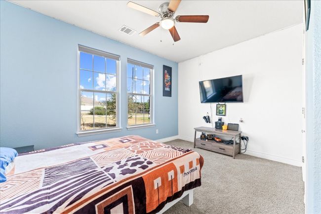 113 Tonkawa Dr, House other with 3 bedrooms, 2 bathrooms and 2 parking in Paige TX | Image 28