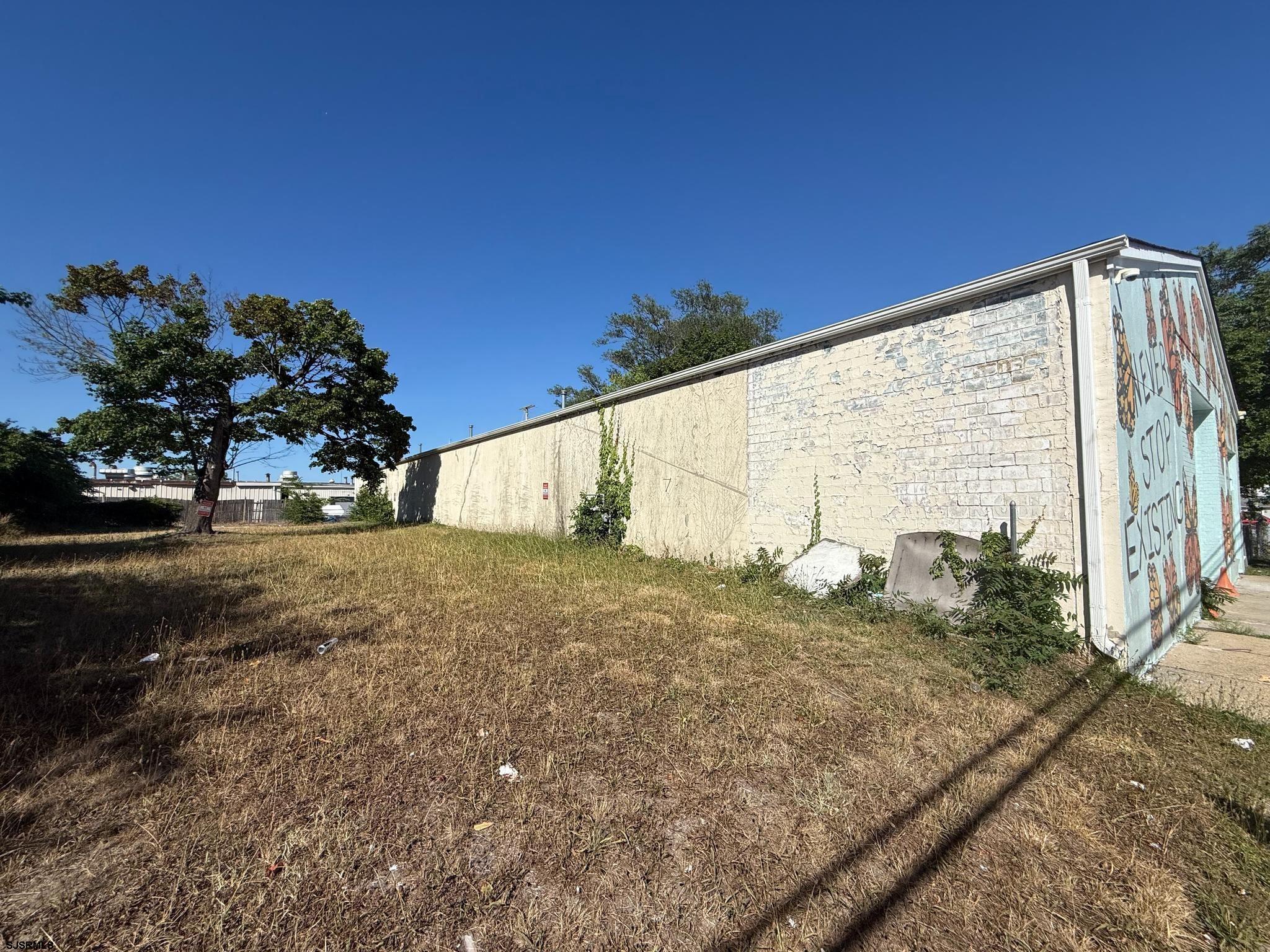 Commercial Lease in Pleasantville 3