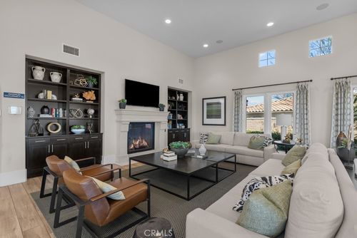 20552 Galloway Dr, Saugus, CA, 91350-5786 | Card Image