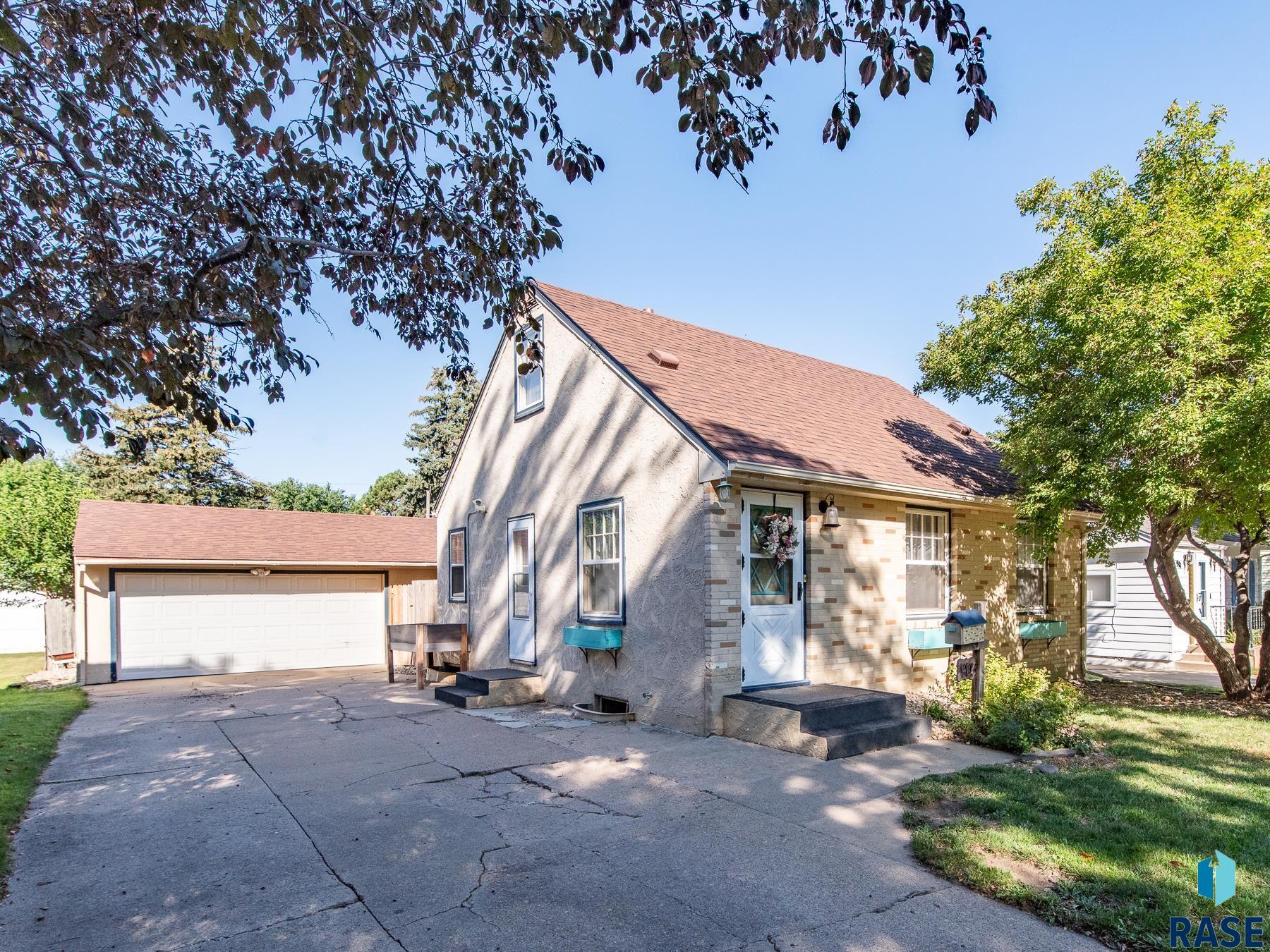Garfield Ave, Sioux Falls, SD 57104