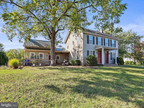 595 Locust Point Rd, YORK, PA, 17406-8437 | Card Image