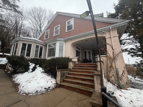 479 Broadway, Lynn, MA, 01904-2649 | Card Image