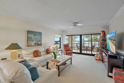 7-300 Inlet Way, Palm Beach Shores, FL, 33404 | Card Image