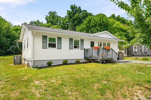 31 Wickham Dr, Warwick, NY, 10990-2138 | Card Image