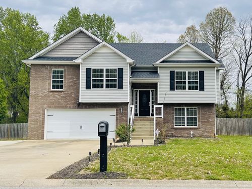 3573 Aurora Dr, Clarksville, TN, 37040-2552 | Card Image