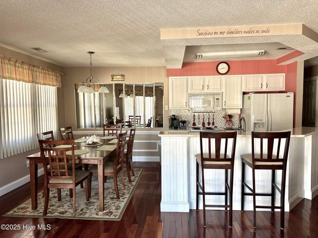 Dining / Kitchen | Image 4