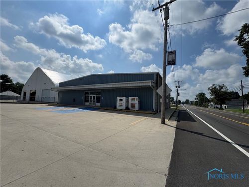 444 N Michigan Ave, Edgerton, OH, 43517-9811 | Card Image