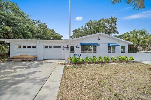 4242 Mcintosh Ln, SARASOTA, FL, 34232-5027 | Card Image