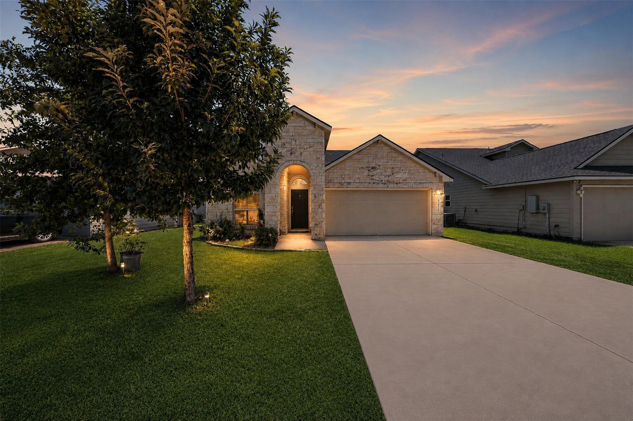 Residential Lease in Manor