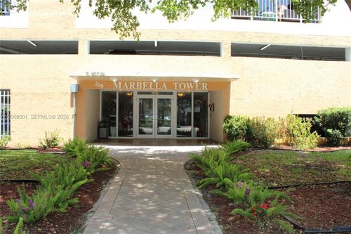 612-200 178th Dr, Sunny Isles Beach, FL, 33160-2876 | Card Image