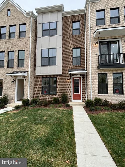 23076 Soaring Heights Ter, BRAMBLETON, VA, 20148-6509 | Card Image