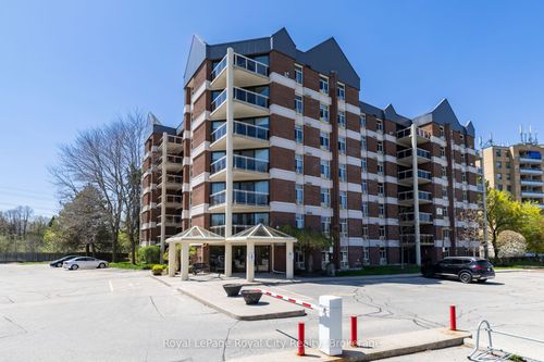 601-8 Christopher Crt, Guelph, ON, N1G4N7 | Card Image