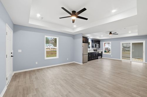 104 Fairground Dr, Waverly, TN, 37185-1709 | Card Image