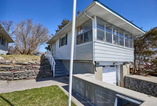 11056 Loyalist Pky, House other with 3 bedrooms, 2 bathrooms and 7 parking in Bath ON | Image 22