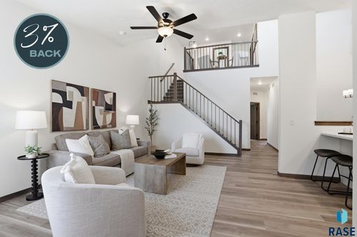 5704 E Marley Pl, Sioux Falls, SD, 57108-8882 | Card Image