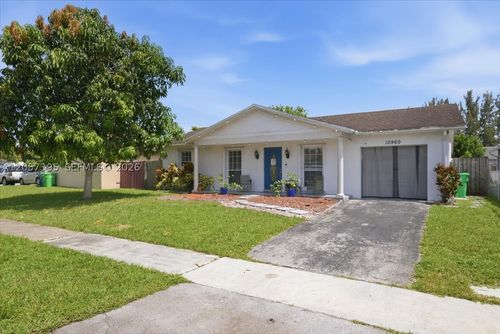 10960 Nw 21st St, Sunrise, FL, 33322-3406 | Card Image