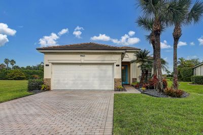 9943 Sw Stonegate Drive, House other with 3 bedrooms, 2 bathrooms and null parking in Port St Lucie FL | Image 3