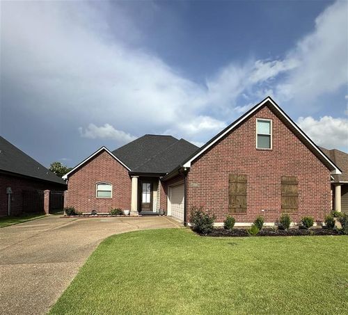 1016 Jacques Dr, Sulphur, LA, 70663-3947 | Card Image