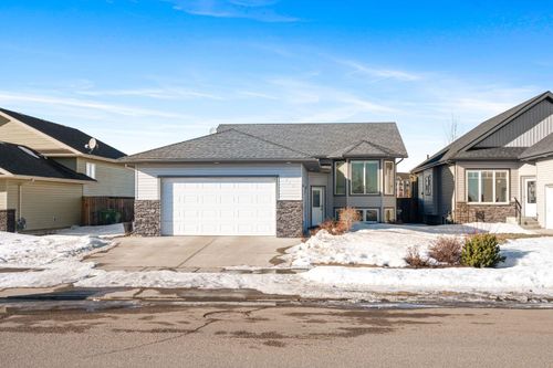 7210 29 St, Lloydminster, AB, T9V3N1 | Card Image