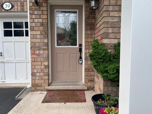 39 Golden Iris Cres, Waterdown, ON, L8B0R6 | Card Image