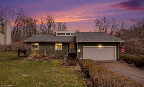 1511 Homestead Dr, East Liverpool, OH, 43920-9450 | Card Image