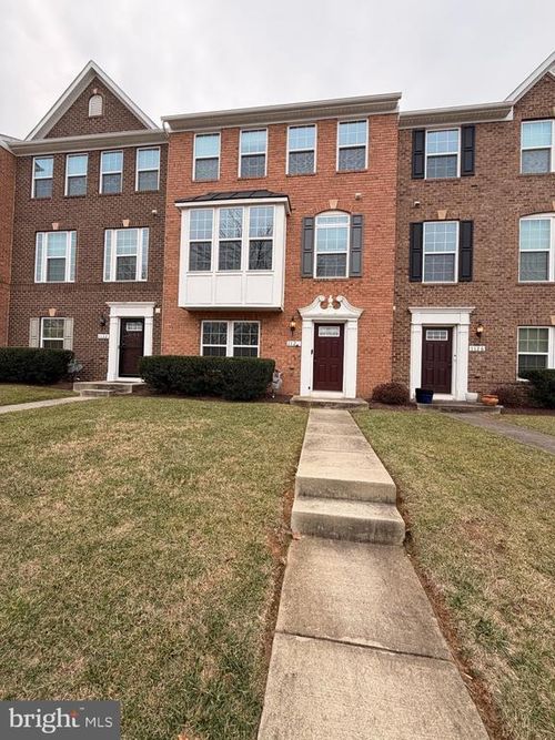 1124 Oakwood St, FREDERICKSBURG, VA, 22401-5225 | Card Image