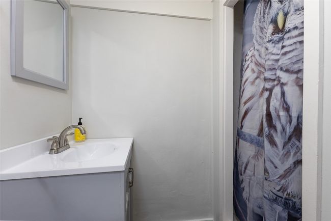 Downstairs Bath | Image 17